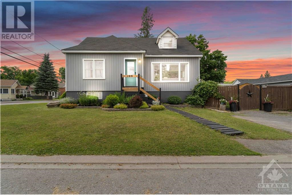 109 PETER STREET, Carleton Place