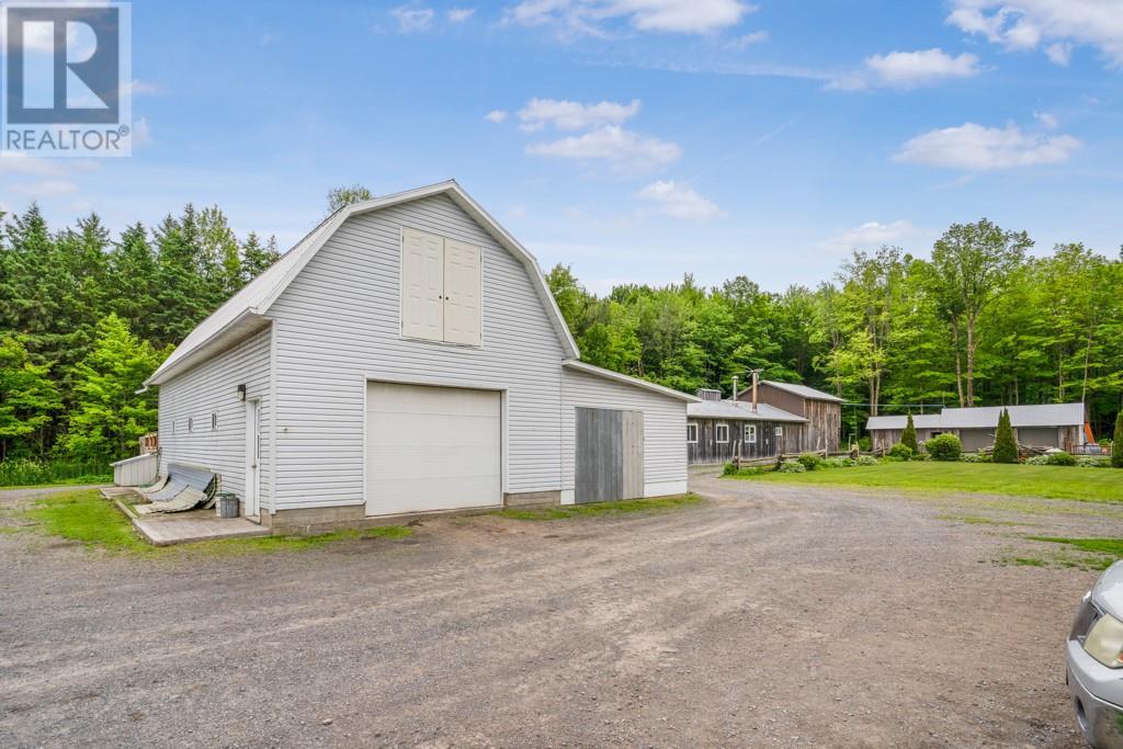 Listing 1348605 - Large Photo # 8