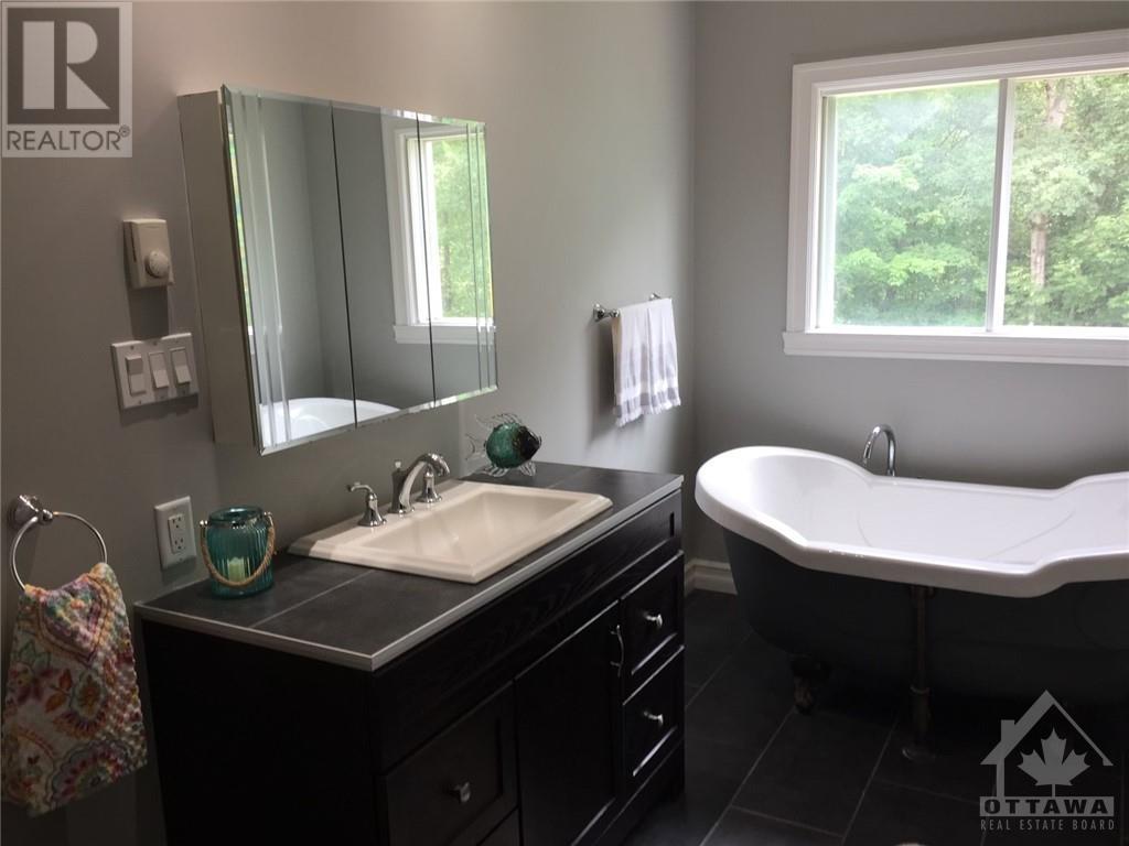 Listing 1349291 - Large Photo # 13