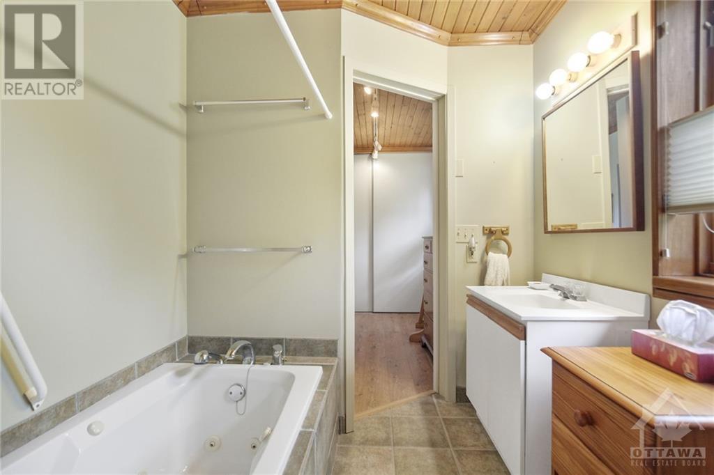 Listing 1349919 - Large Photo # 19