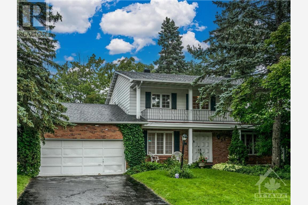 54 AMBERLY PLACE, Ottawa