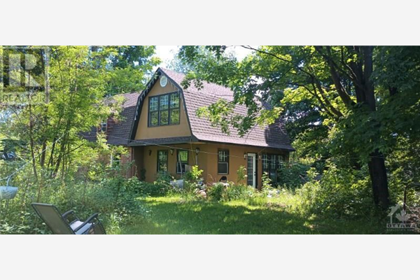 1020 COLE AVENUE, Hawkesbury