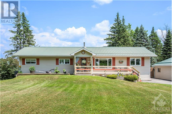 7127 RIDEAU VALLEY DRIVE, Kars