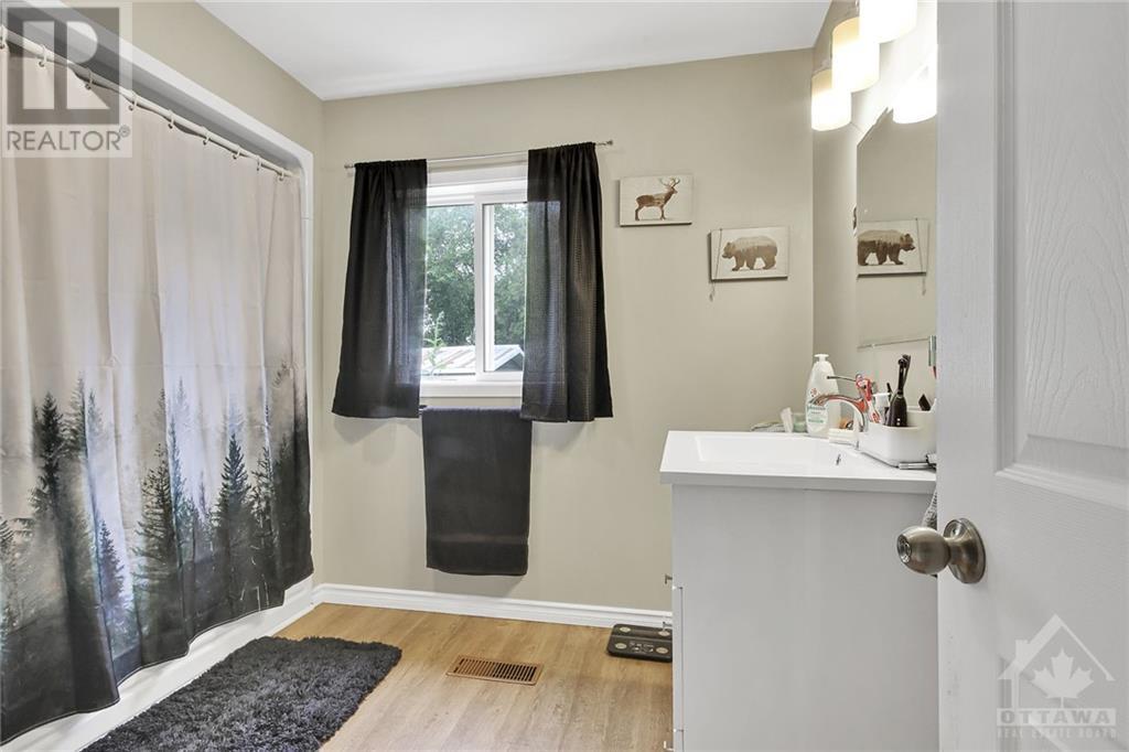 Listing 1351195 - Large Photo # 21