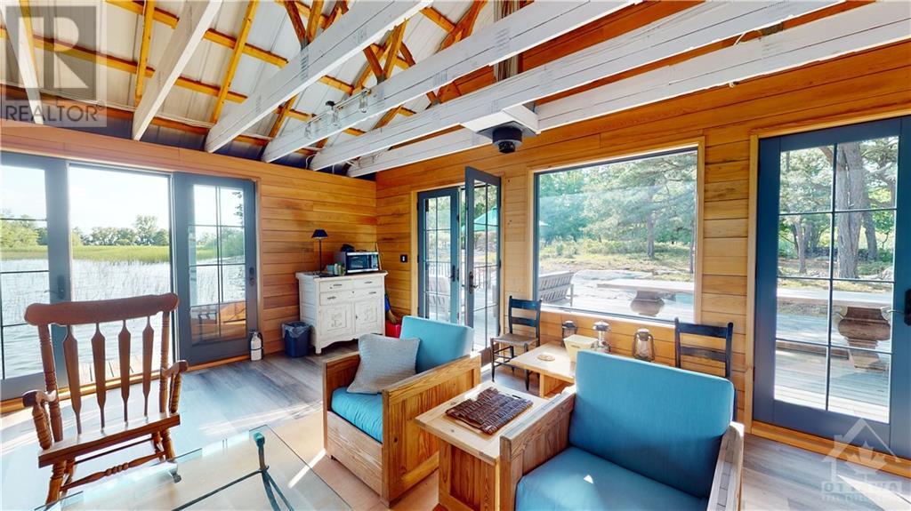 115 E ISLAND