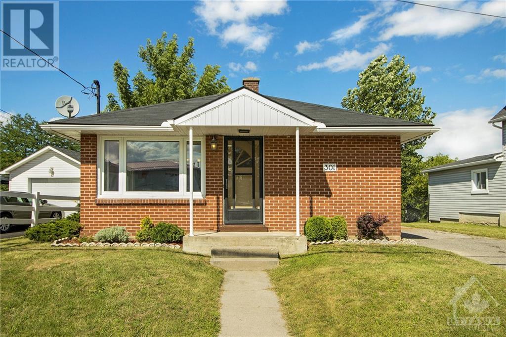301 ELGIN STREET W