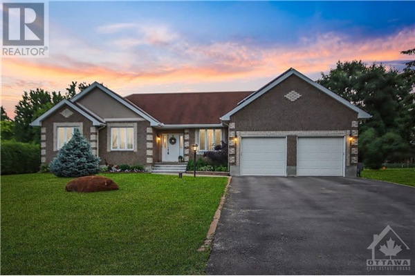 1574 STANLEYFIELD CRESCENT, Greely