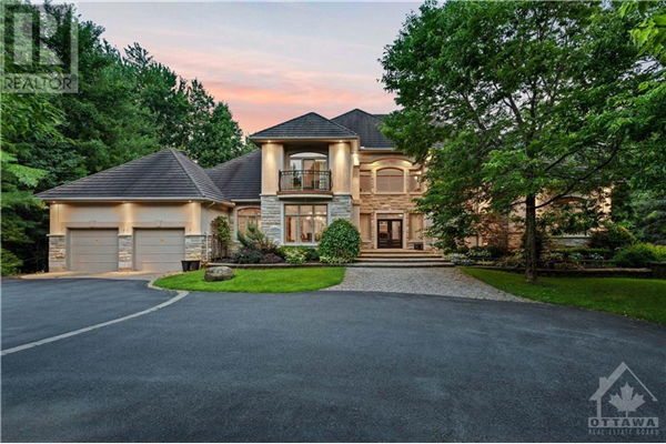 5800 QUEENSCOURT CRESCENT, Manotick