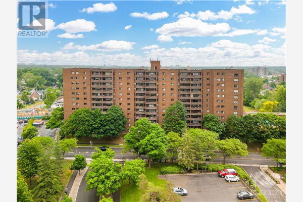 1100 AMBLESIDE DRIVE UNIT#706, Ottawa