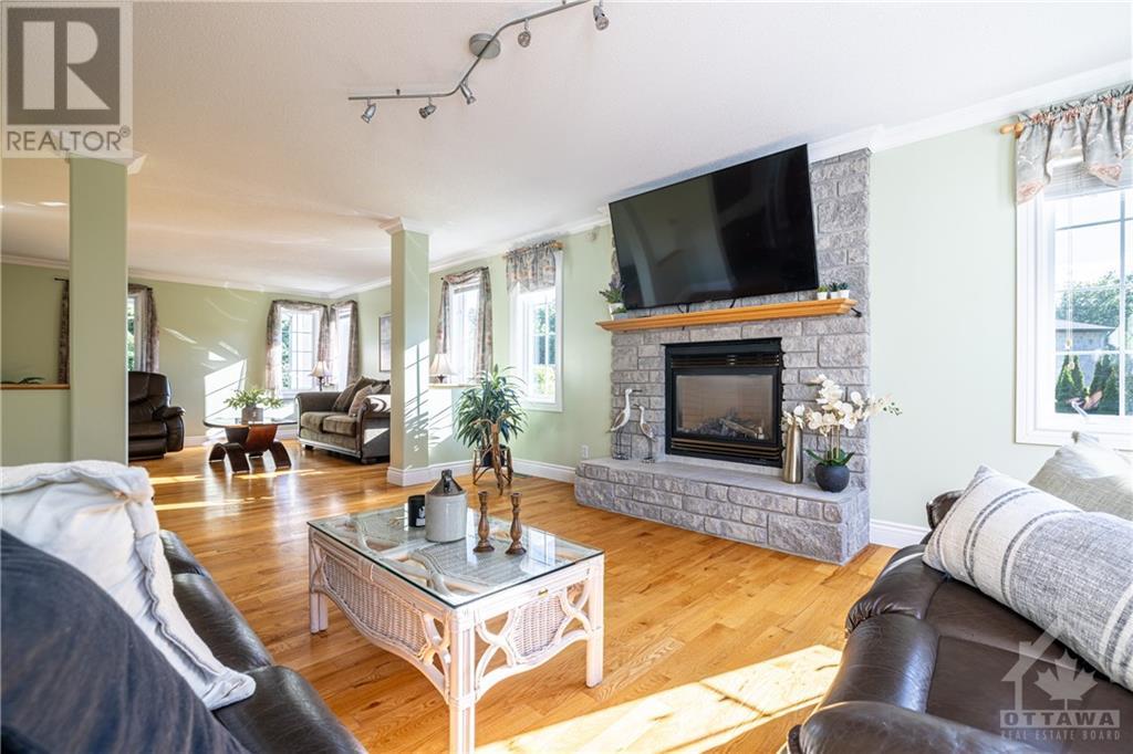 Listing 1351759 - Large Photo # 10