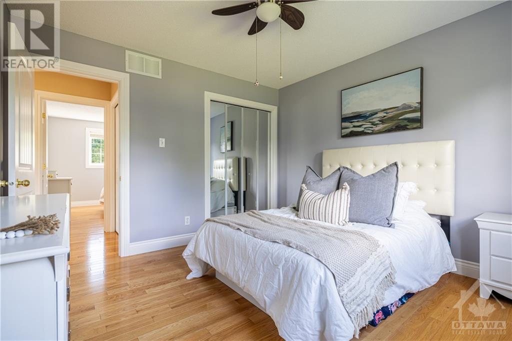 Listing 1351759 - Large Photo # 17
