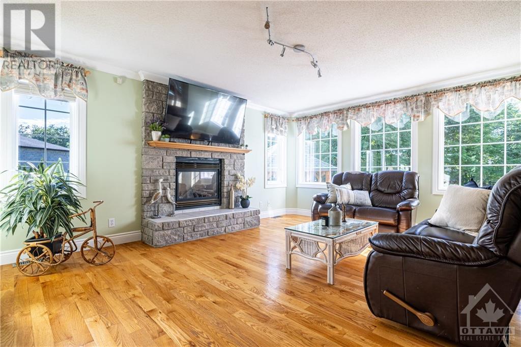 Listing 1351759 - Large Photo # 8
