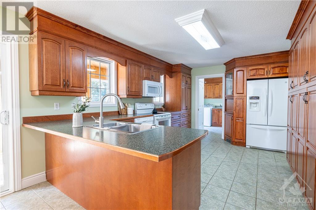 Listing 1351759 - Large Photo # 4