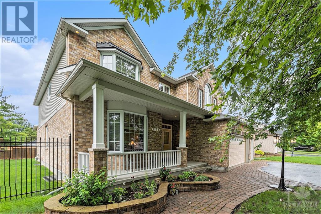 1774 HEATHERSTONE CRESCENT