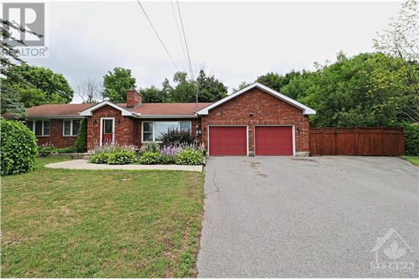 5445 WEST RIVER DRIVE, Manotick