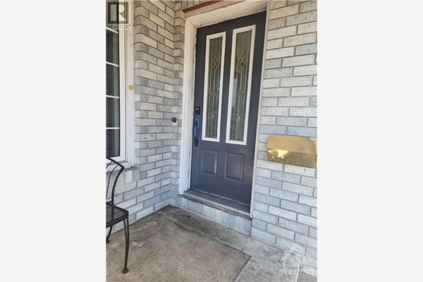 1552 MAXIME STREET, Ottawa