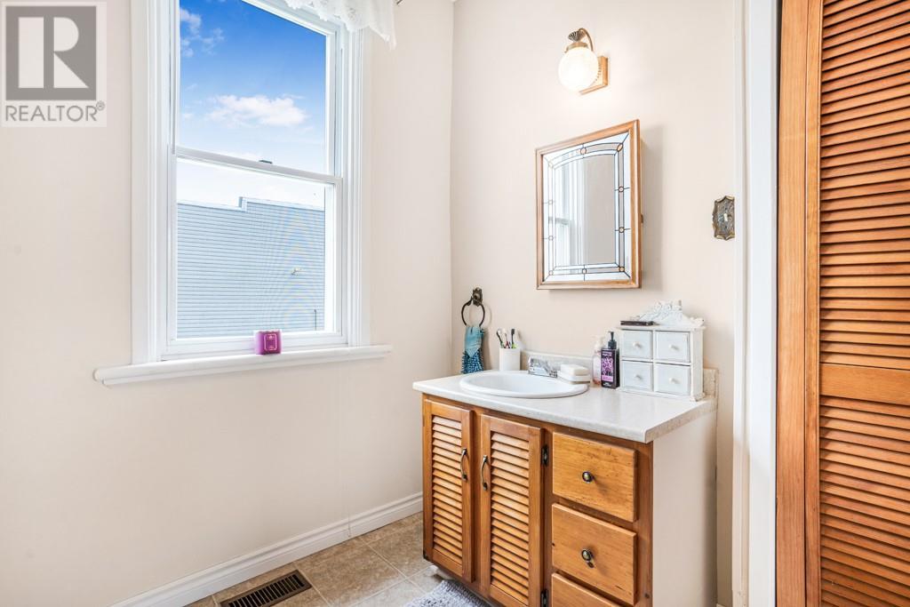 Listing 1352133 - Large Photo # 17
