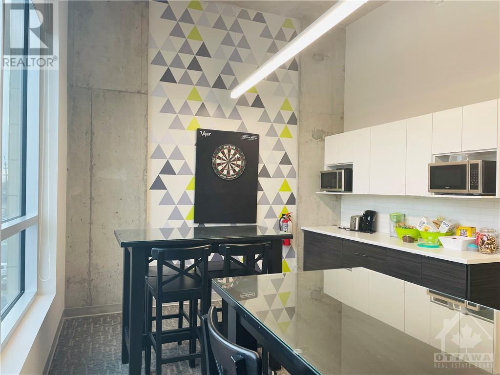 300 RICHMOND ROAD UNIT#400, #400
