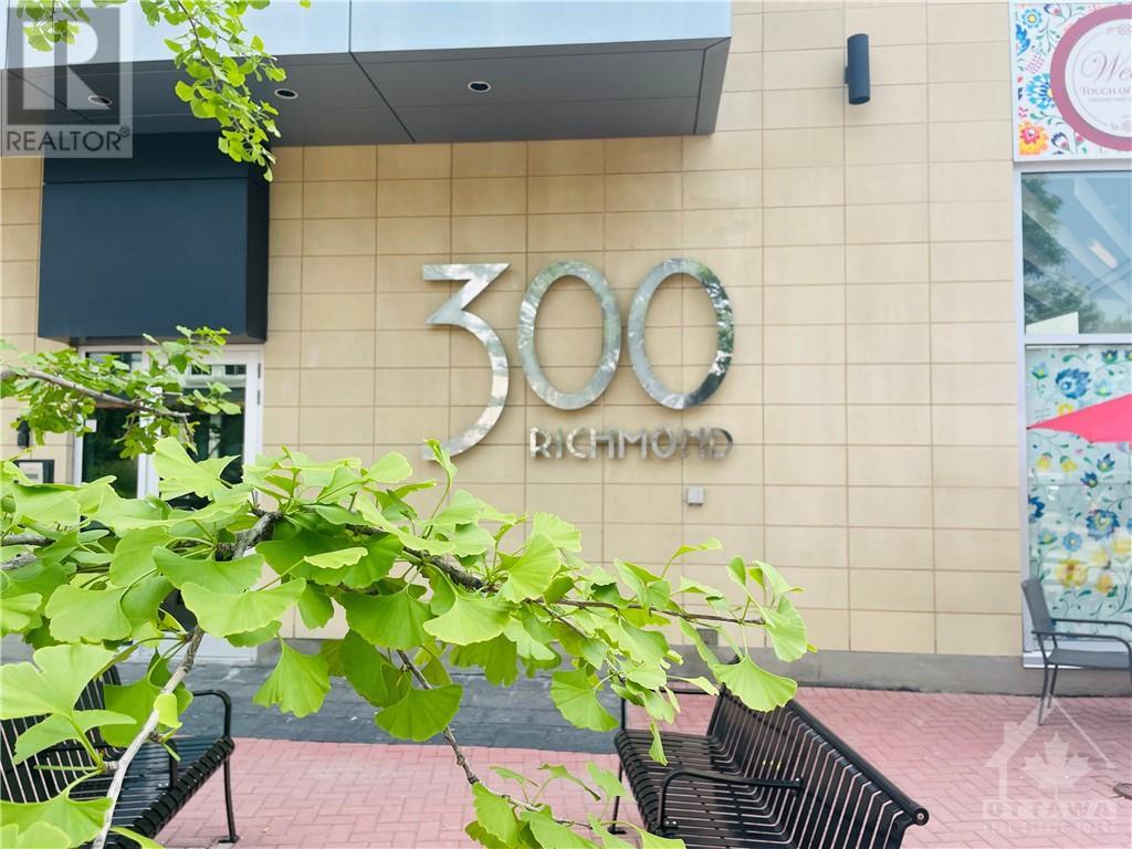 300 RICHMOND ROAD UNIT#400, #400