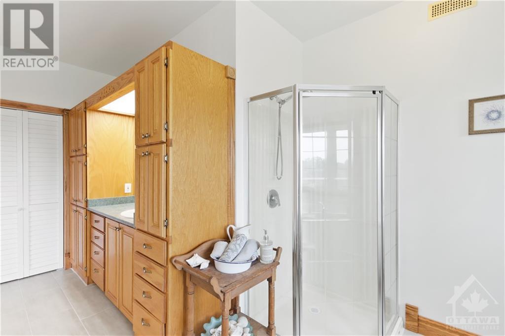 Listing 1352879 - Large Photo # 25