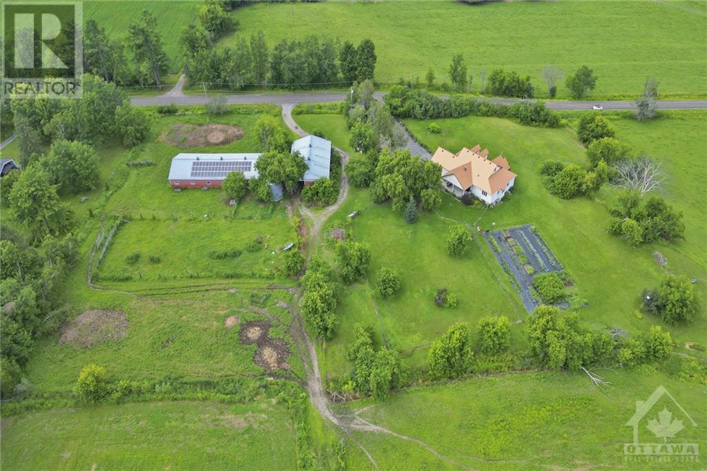Listing 1352879 - Large Photo # 2