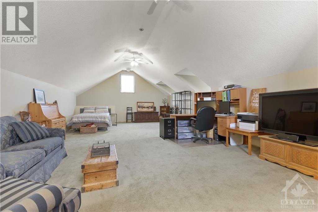 Listing 1352879 - Large Photo # 29