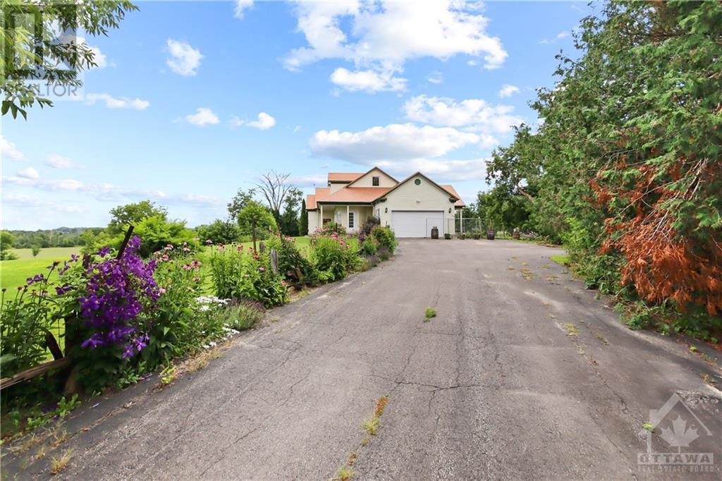 Listing 1352879 - Large Photo # 17