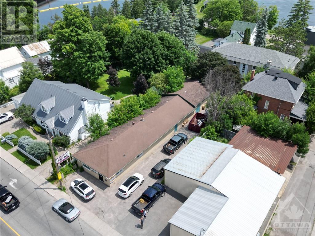 139 DANIEL STREET N