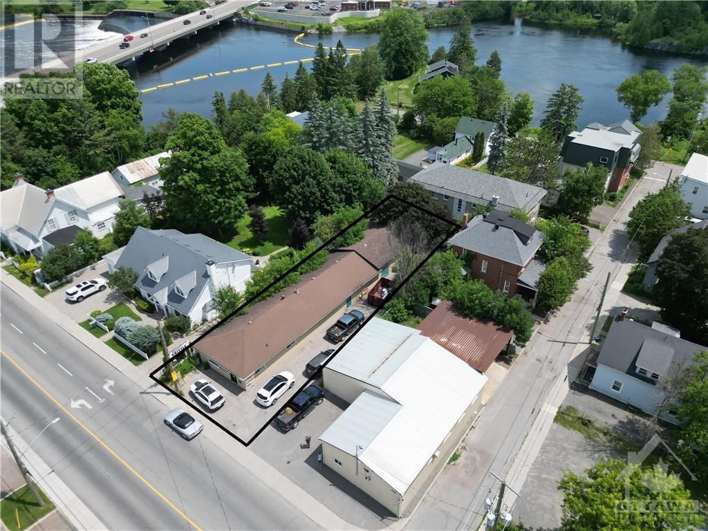 139 DANIEL STREET N