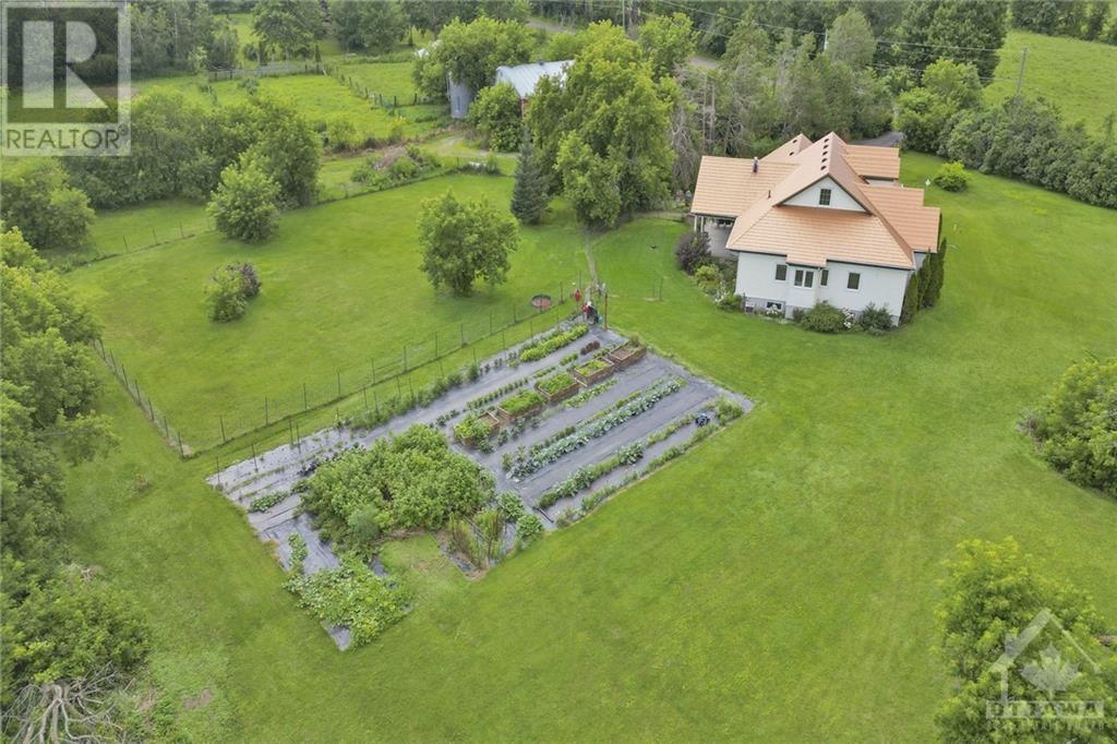 Listing 1352990 - Large Photo # 27
