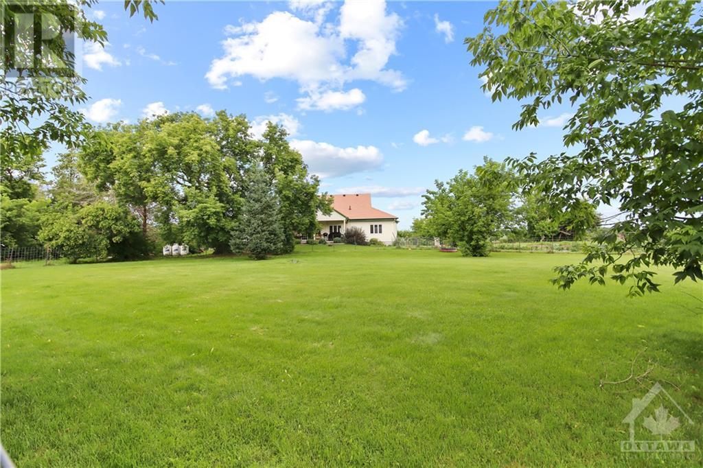 Listing 1352990 - Large Photo # 26