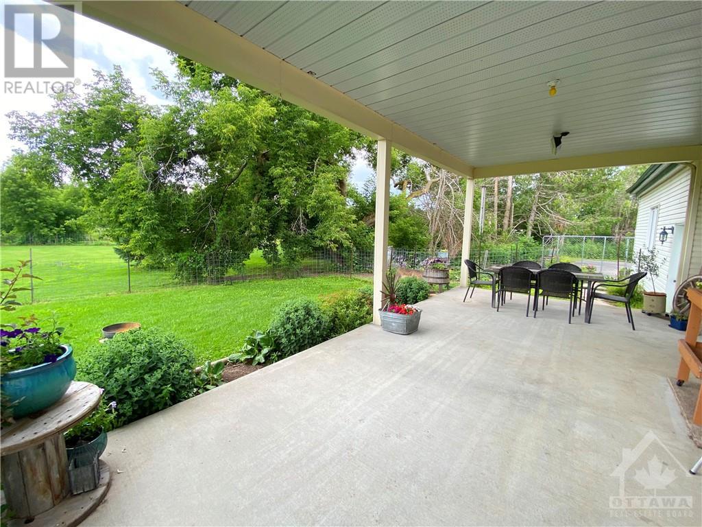 Listing 1352990 - Large Photo # 25