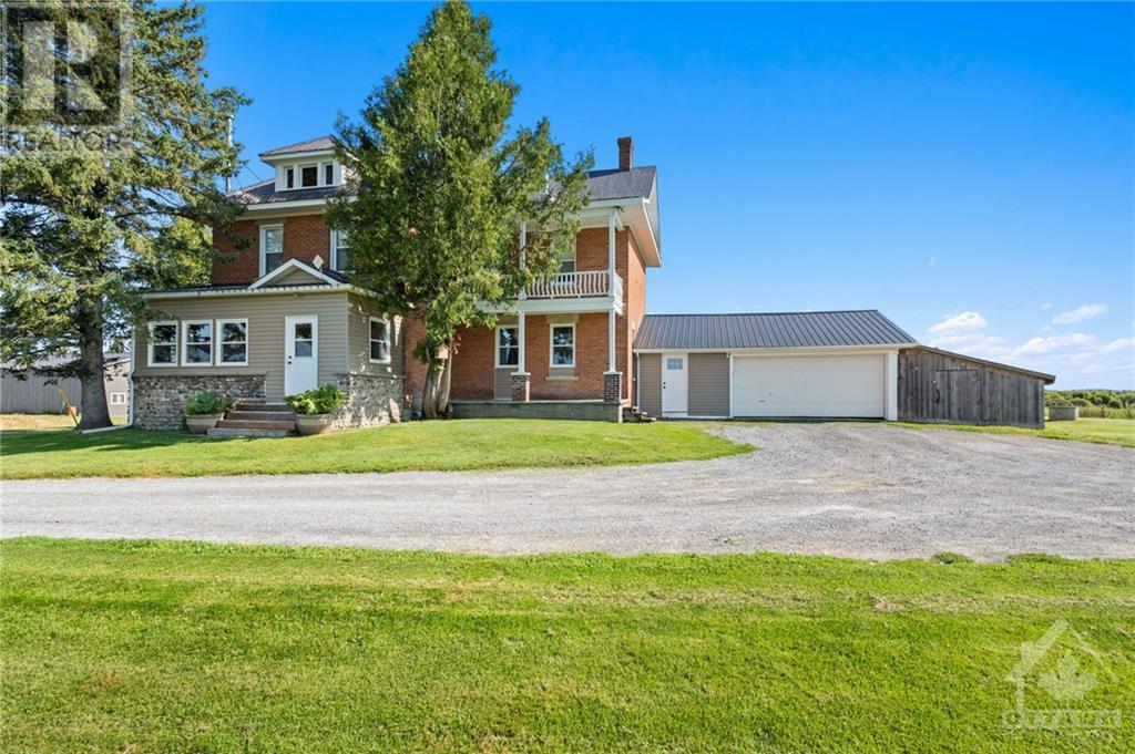 Listing 1353124 - Large Photo # 1
