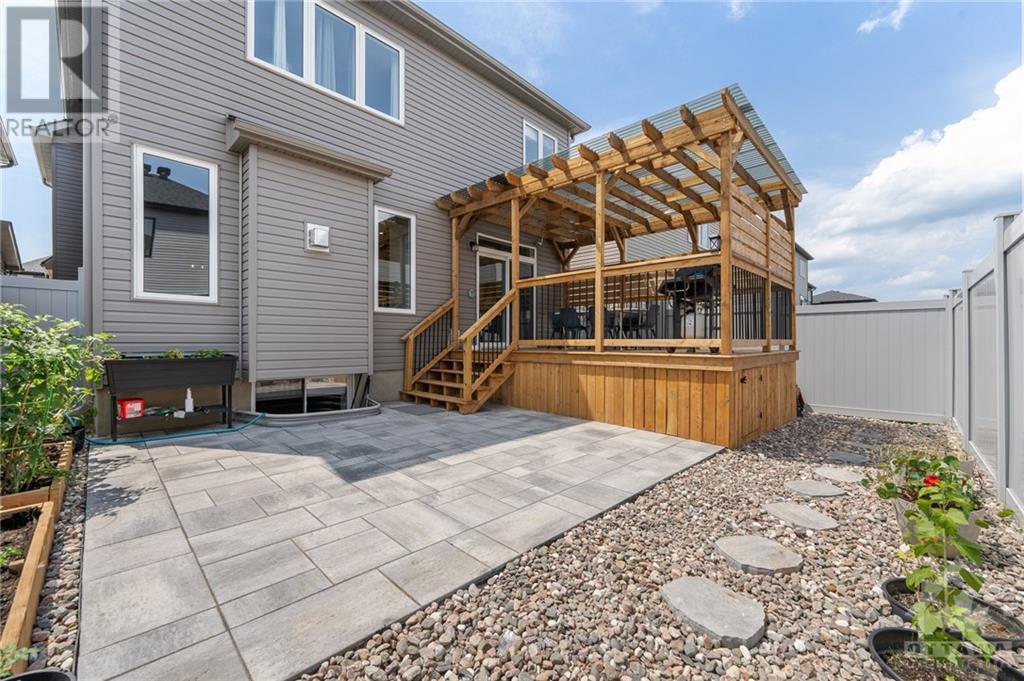 Listing 1353128 - Large Photo # 30