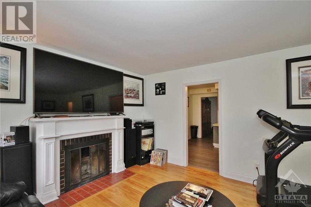 Listing 1353198 - Large Photo # 6