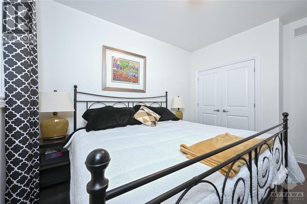 874 PERCIVAL CRESCENT