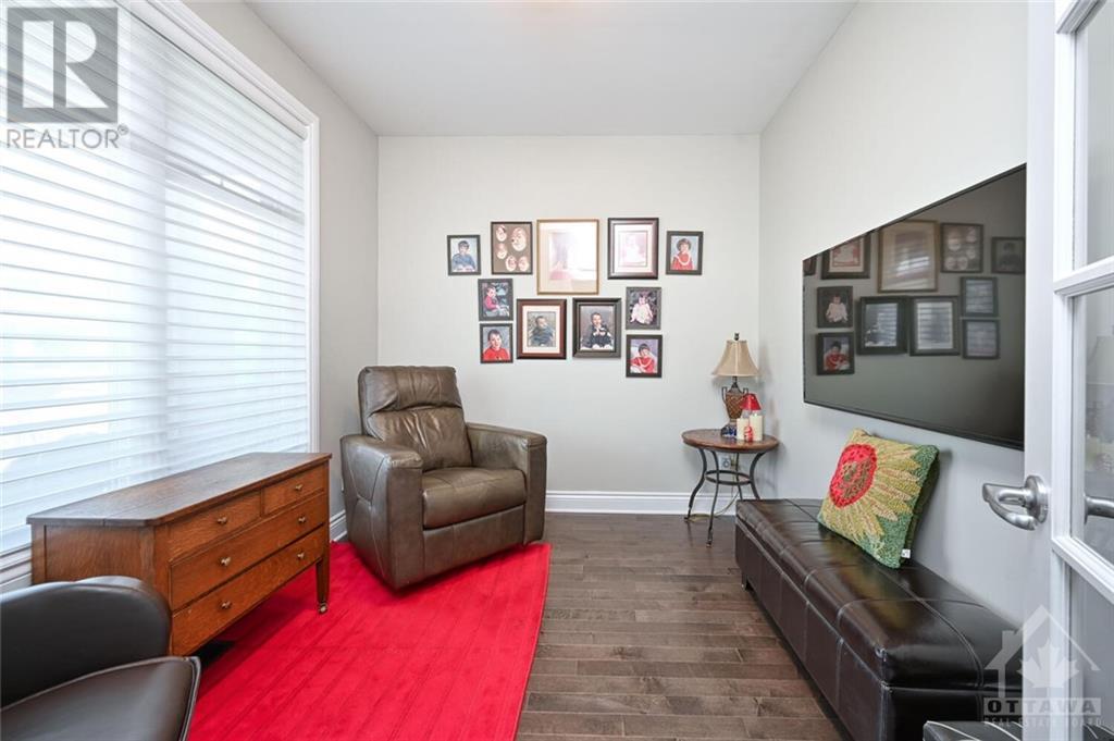 874 PERCIVAL CRESCENT
