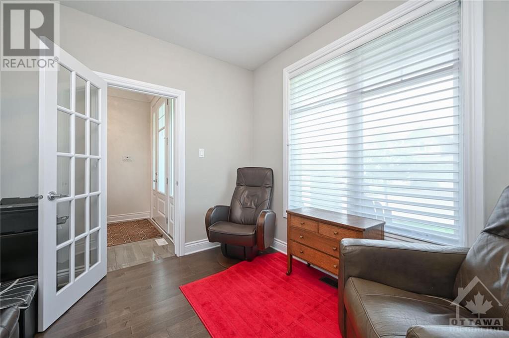 874 PERCIVAL CRESCENT