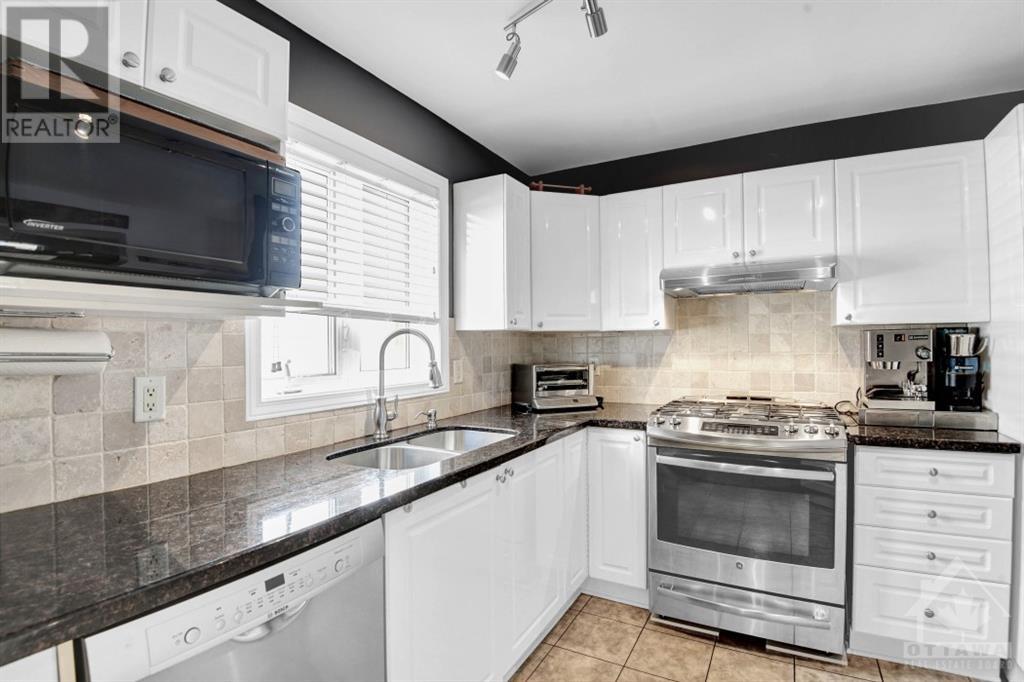 Listing 1353688 - Large Photo # 12