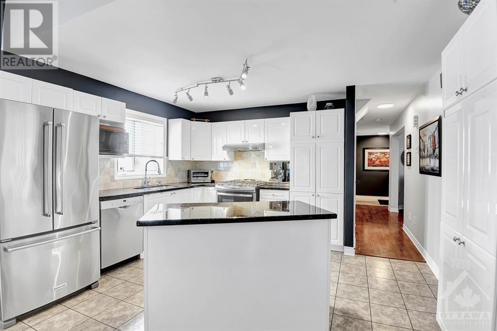 Listing 1353688 - Large Photo # 11
