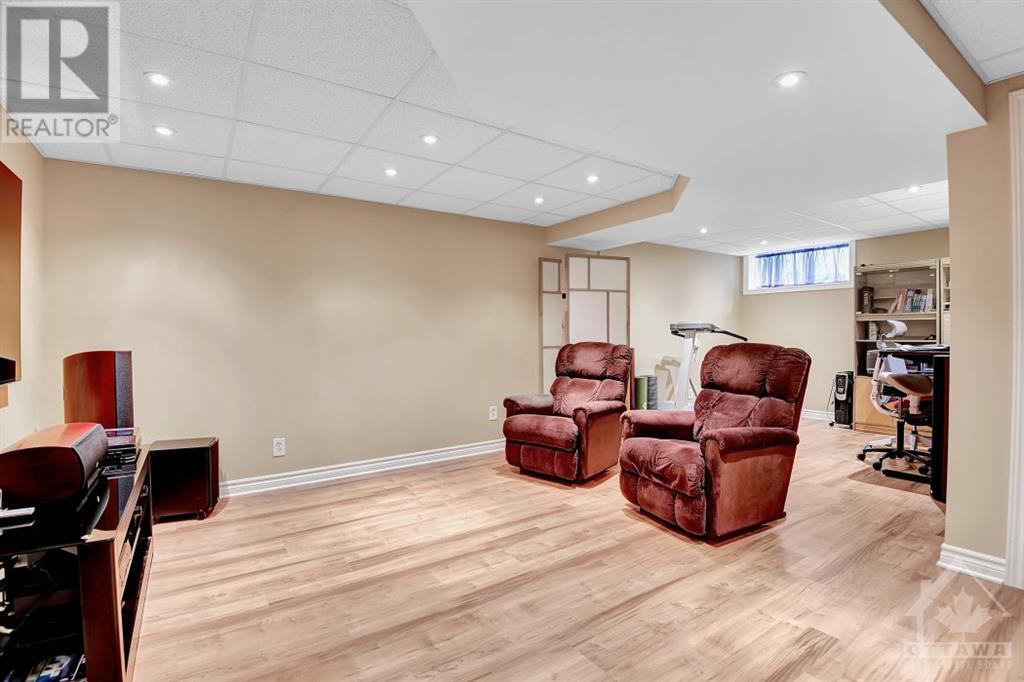 Listing 1353688 - Large Photo # 26