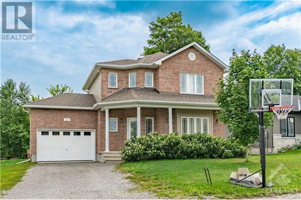 108 SOPHIE LANE, Merrickville