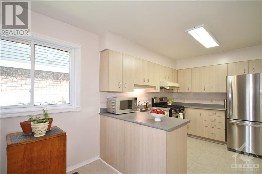 Listing 1354067 - Large Photo # 16