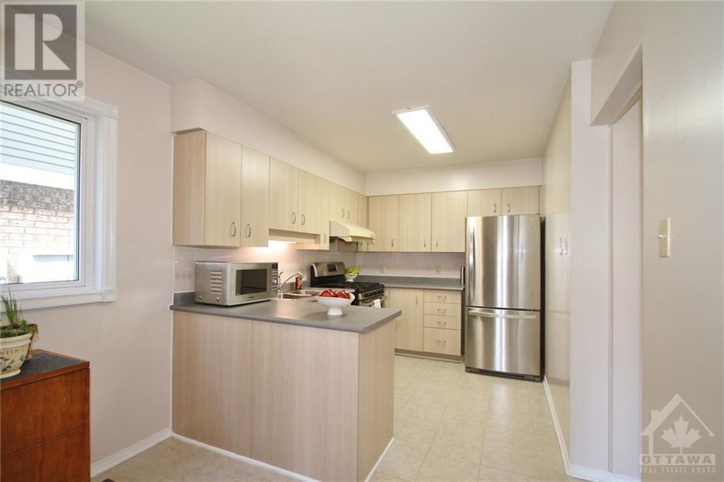 Listing 1354067 - Large Photo # 14