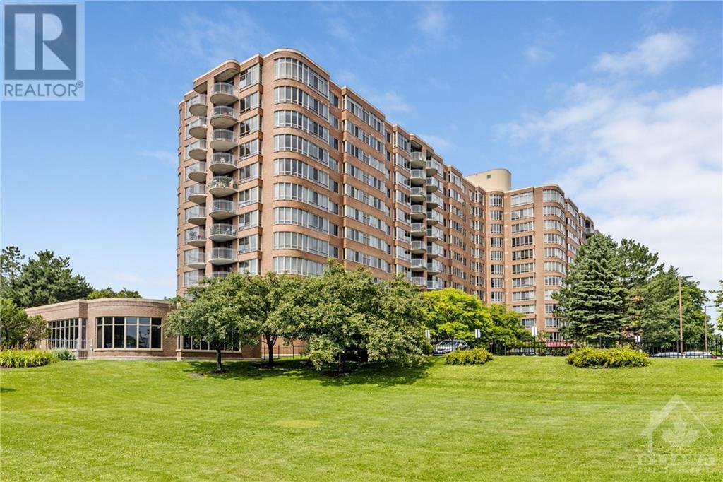 100 GRANT CARMAN DRIVE UNIT#704, #704