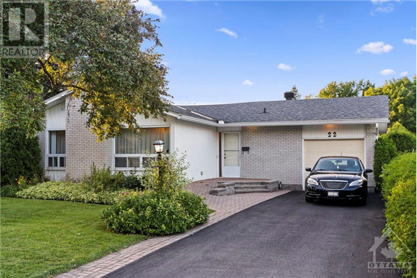 22 PARKMOUNT CRESCENT, Ottawa