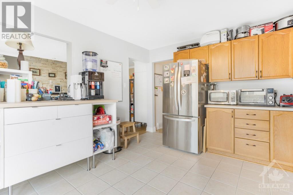 6589 DES MERLES LANE