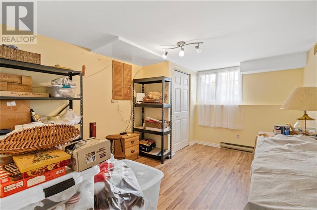 1454 WINDSOR DRIVE