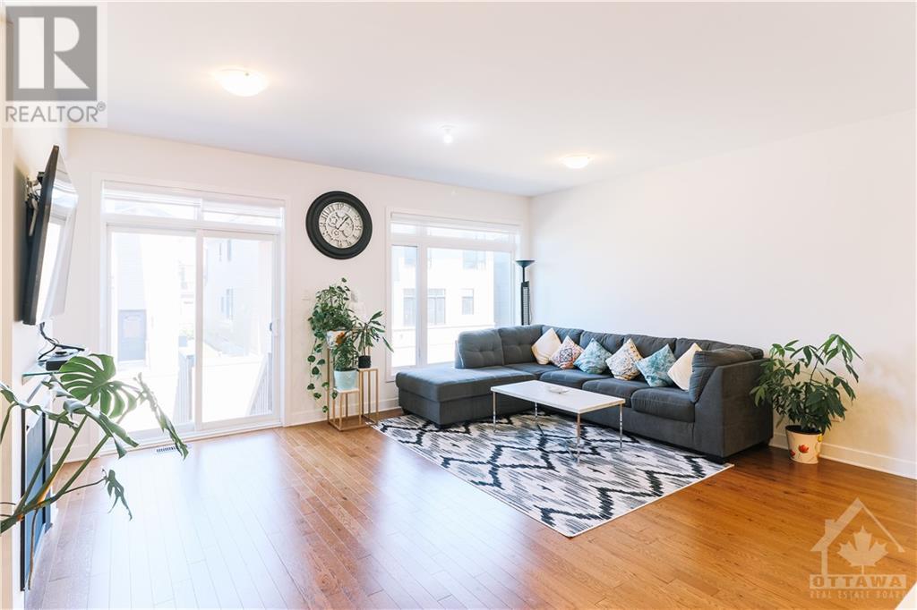 Listing 1355023 - Large Photo # 12