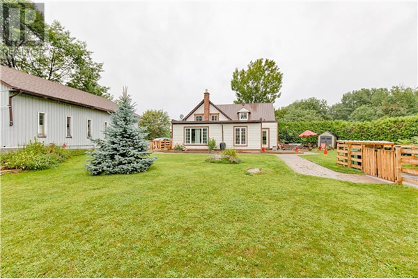 7 EDWARD STREET, Petawawa